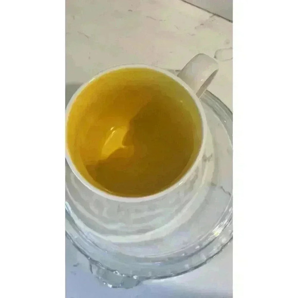 TAZA MONOGRAM INITIAL D Mug, 4 1/8", Pink Floral, Yellow Interior, Pre-Owned - Picture 5 of 6